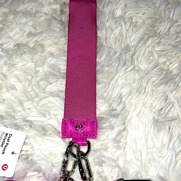 Lululemon Dual Pouch Wristlet Color POW Pink Tone / Flush Pink NWT - Picture 3 of 8